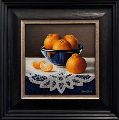 Anne Songhurst Art at Norton Way Gallery Hertfordshire. This beautiful oil painting is an original artwork by artist Anne Songhurst. It depicts four Satsumas and a glazed blue bowl.
