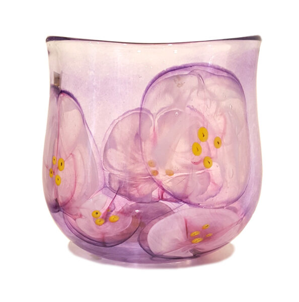 Siddy Langley: Siddy Langley gass at Norton Way Gallery Hertfordshire. This beautiful oval glass has large violet patterns adorning it.